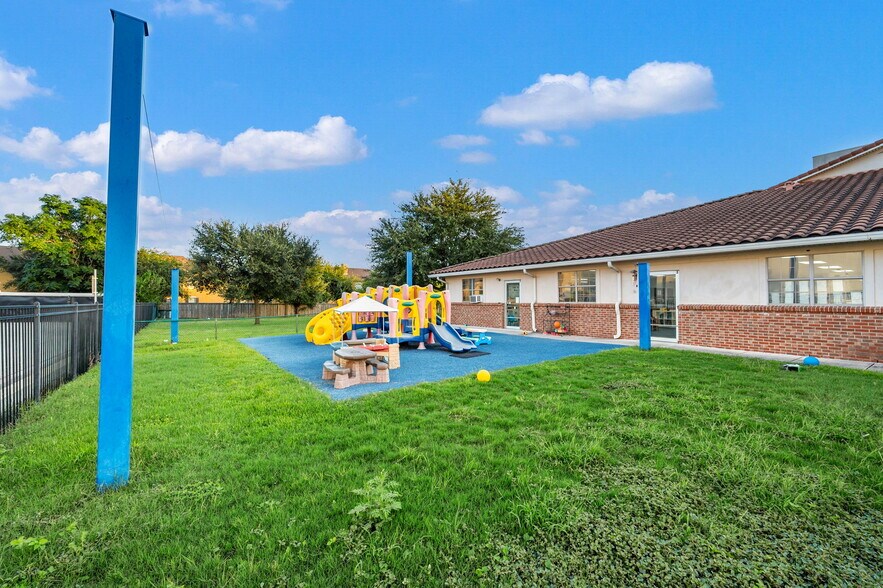More Photos Of 10002 Camino Bandera, San Antonio Daycare Center For Sale
