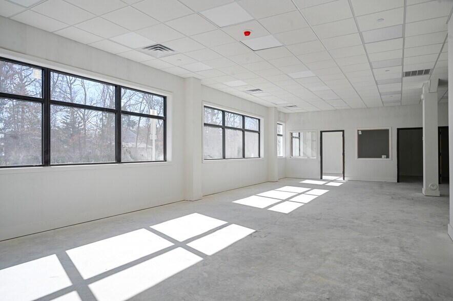 More Photos Of 18 Cox Cro Rd, Toms River Loft Creative Space For Lease