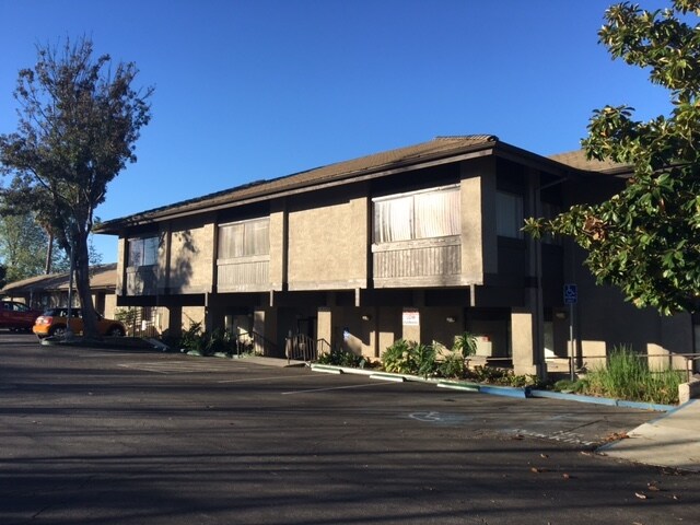 Primary Photo Of 2667 N Moorpark Rd, Thousand Oaks Medical For Lease