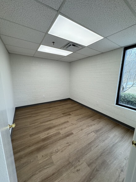 More Photos Of 3200 E Martin Luther King Junior Dr, High Point Light Distribution For Lease