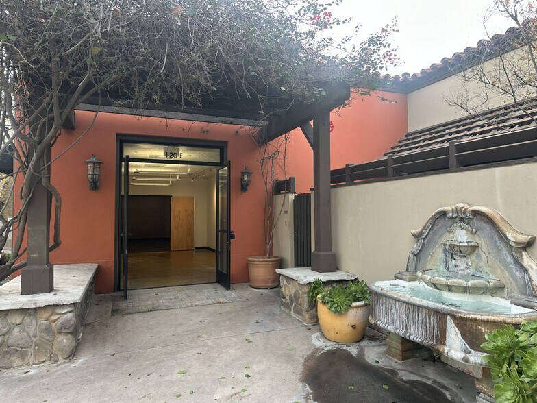 More Photos Of 120 N Maclay Ave, San Fernando Storefront For Lease