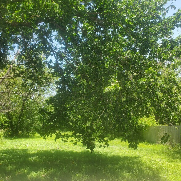 More Photos Of 524 N 6th St, Osage City Land For Sale