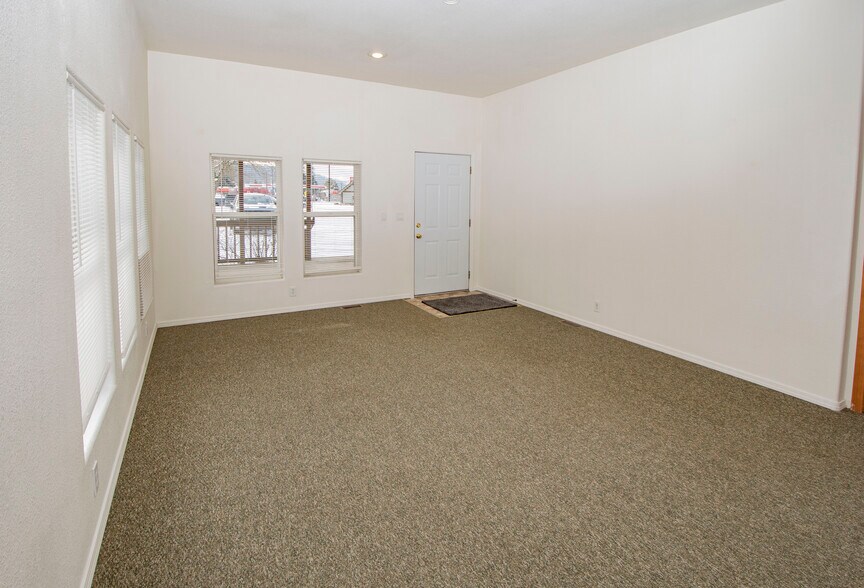 More Photos Of 6885 Bauman St, Bonners Ferry Office Residential For Lease