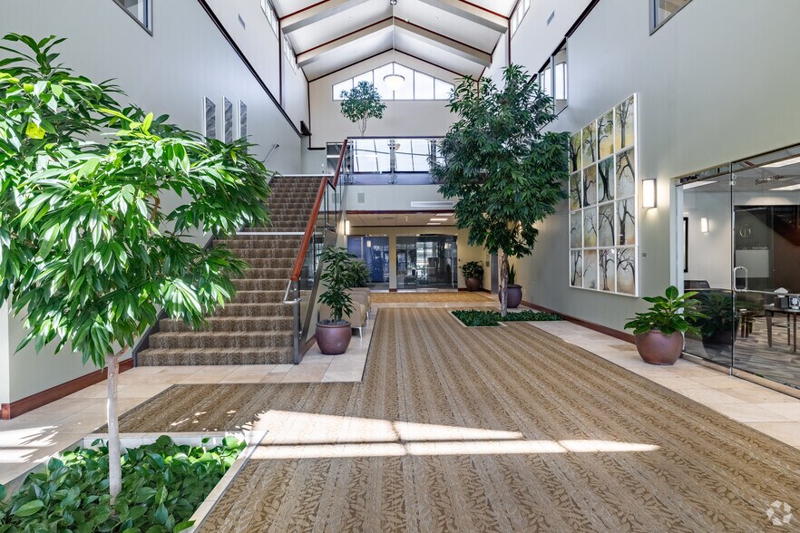 More Photos Of 1100 E Riverside Dr, Eagle Unknown For Lease