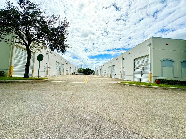 More Photos Of 4328-4330 NW 120th Ave, Coral Springs Warehouse For Sale
