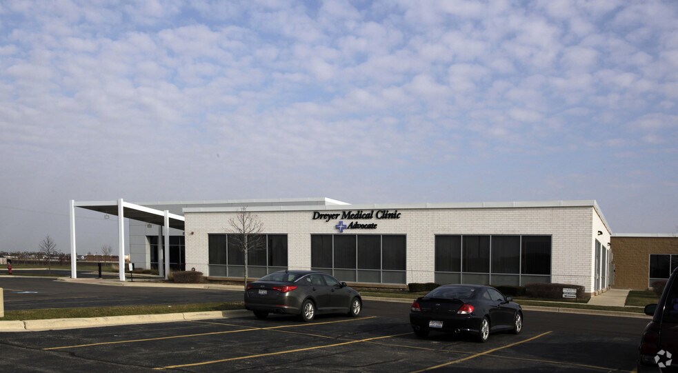 More Photos Of 1500 Sycamore Rd, Yorkville Medical For Lease