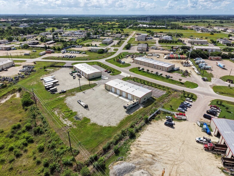 More Photos Of 1806 Cimino Dr, Bryan Industrial For Lease