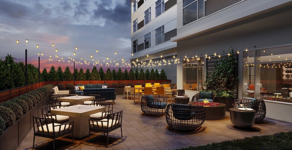 More Photos Of 407 Airport Blvd, Pensacola Hotel For Sale