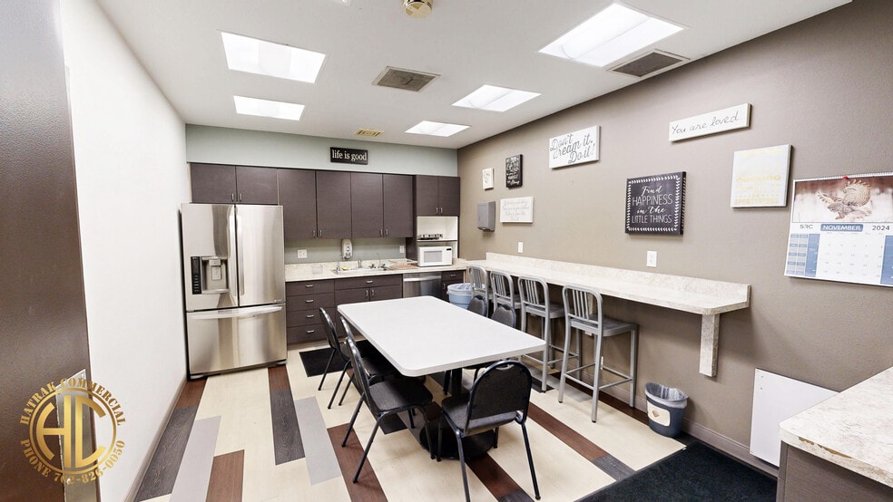 More Photos Of 500 S 4th St, Las Vegas Office For Sale