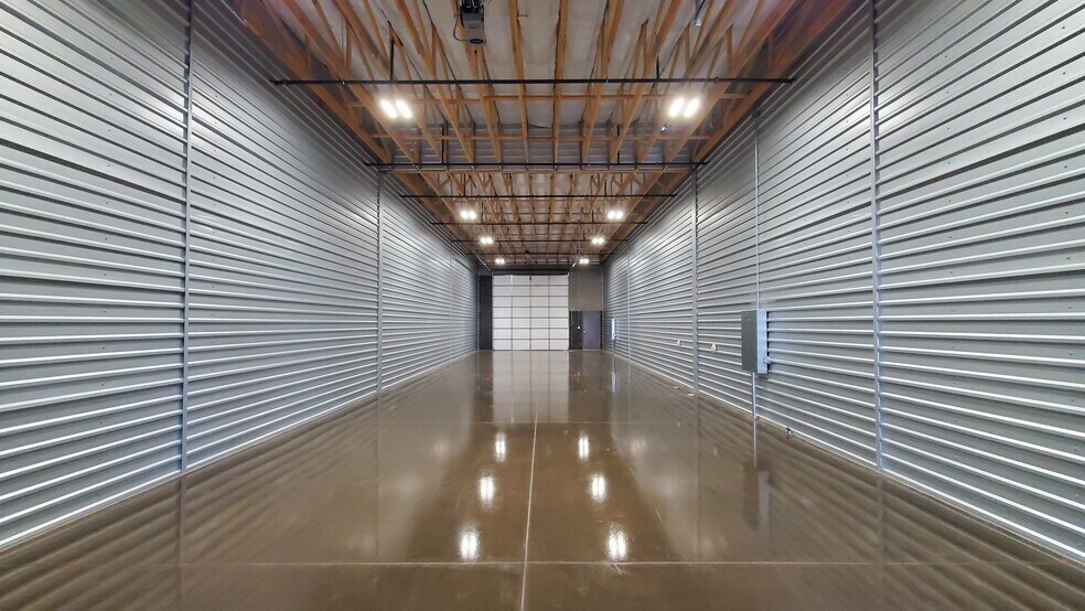 More Photos Of 24925 N 15th Ave, Phoenix Self Storage For Sale