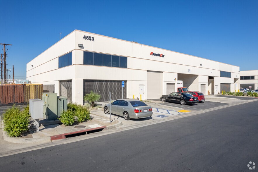 More Photos Of 4553-4557 Firestone Blvd, South Gate Light Manufacturing For Lease
