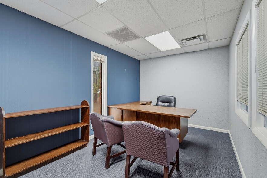More Photos Of 1840 Dunn Ave, Jacksonville Medical For Lease