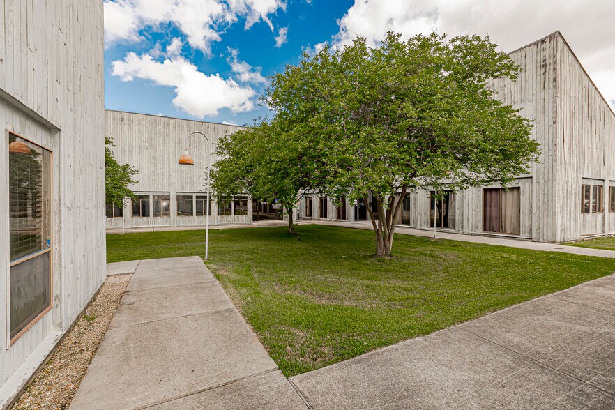 More Photos Of 2223 Quail Run, Baton Rouge Medical For Sale