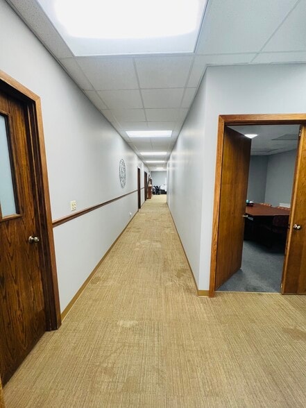 More Photos Of 4777 E State St, Rockford Medical For Sale