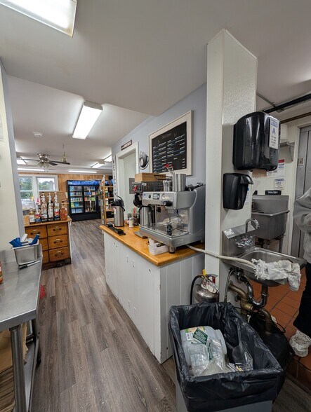 More Photos Of 57 East St, Ipswich Specialty For Sale