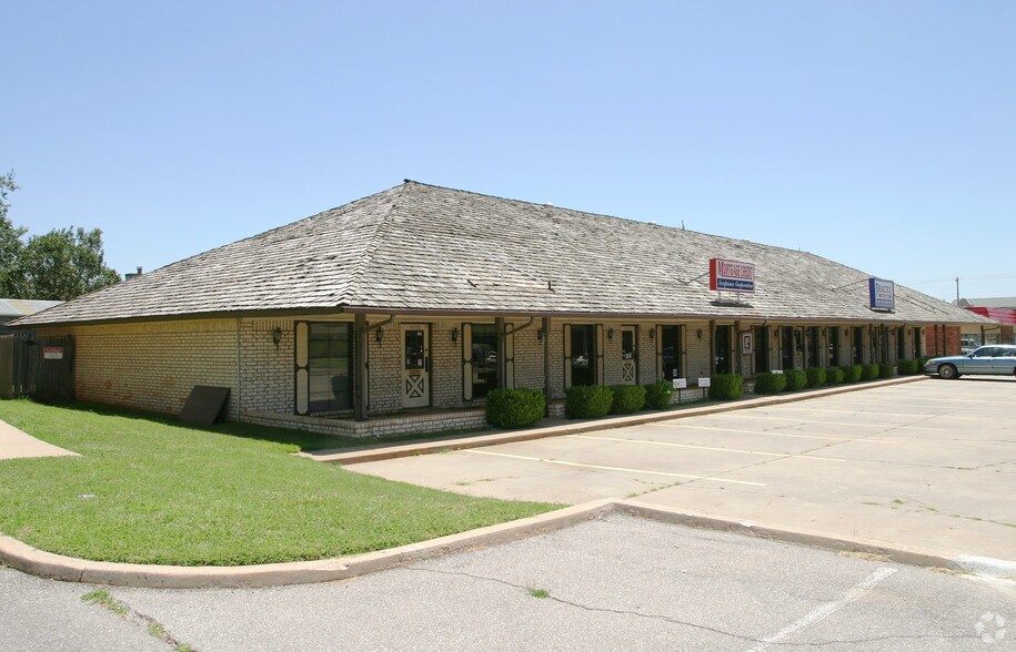 More Photos Of 10400 S Pennsylvania Ave, Oklahoma City Office For Sale