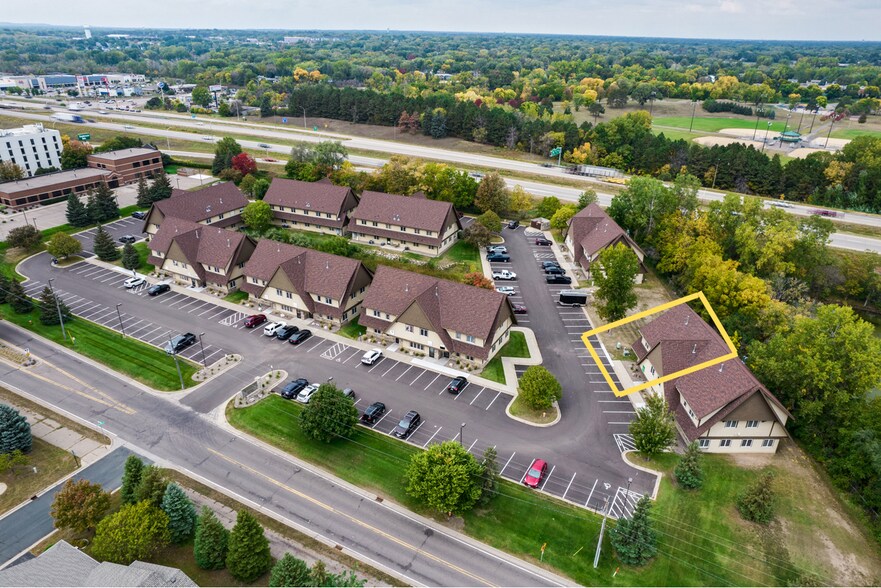 More Photos Of 2127 County Road D E, Maplewood Office For Sale