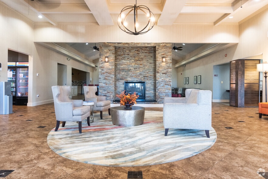 More Photos Of 1340 N Sam Houston Pky E, Houston Hotel For Sale
