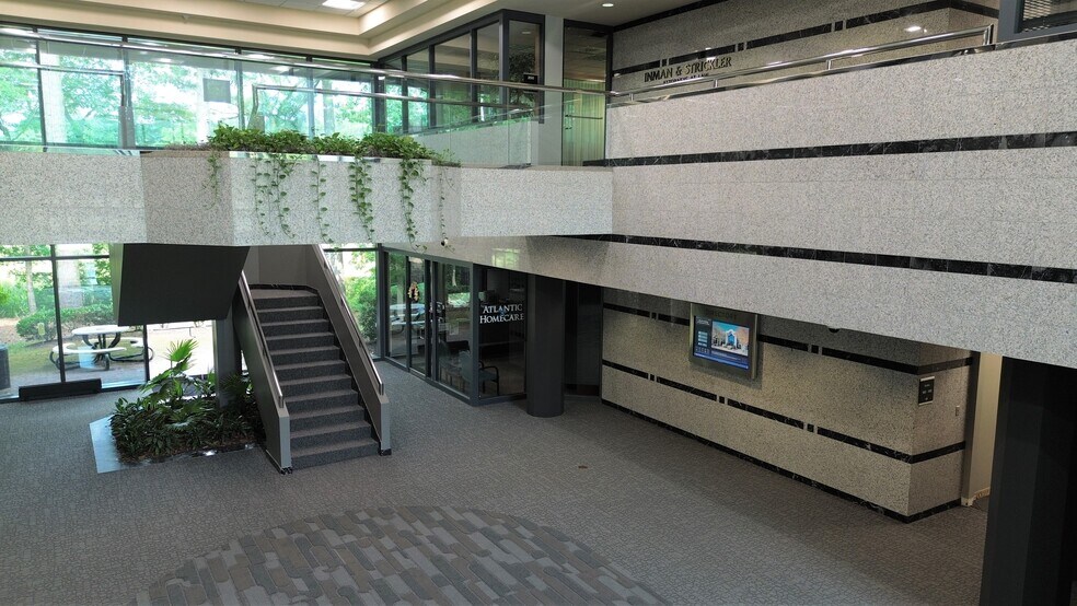 More Photos Of 575 Lynnhaven Pky, Virginia Beach Office For Lease