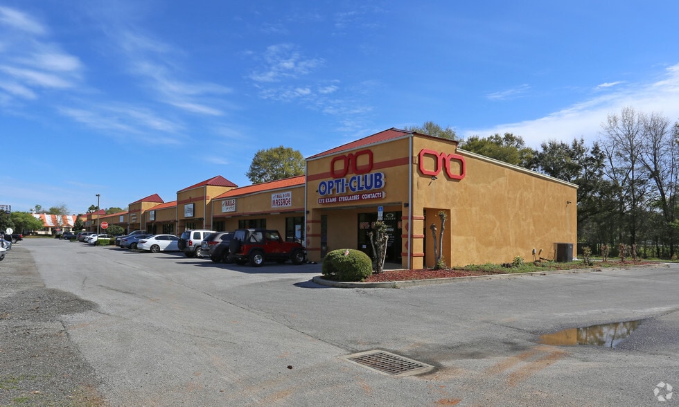 More Photos Of 5624-5646 Woodbine Rd, Pace General Retail For Sale