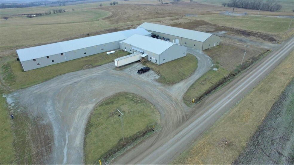 More Photos Of 9310 County Road 27, Bolckow Distribution For Lease