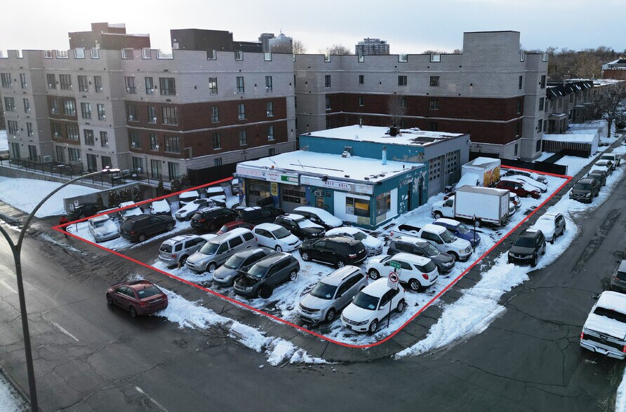 Primary Photo Of 6105 Rue Saint-Jacques, Montréal Auto Repair For Sale