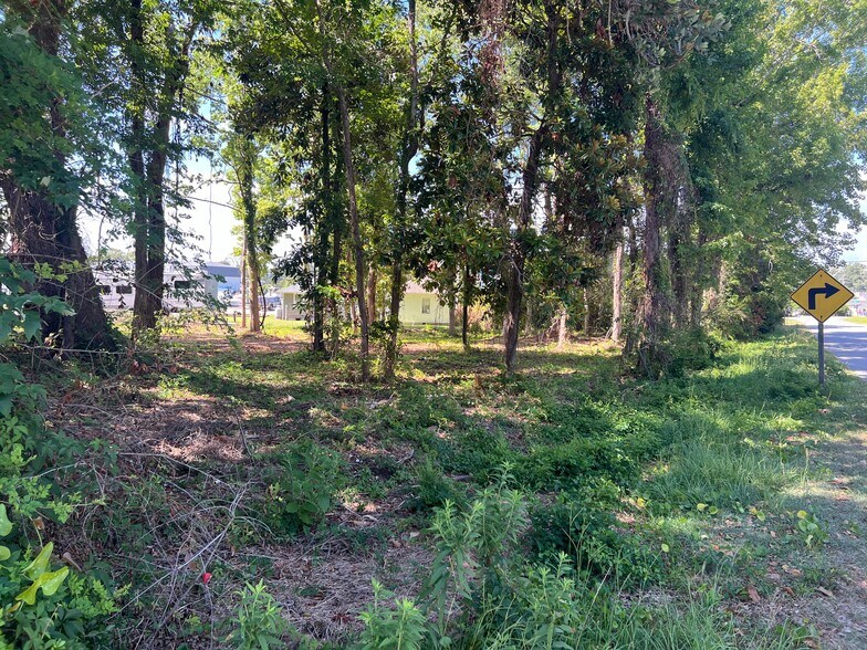 More Photos Of 101 Roanoke Ave, Morehead City Marina For Sale