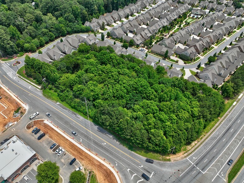 More Photos Of 1299 W Wylie Bridge Rd, Woodstock Land For Lease