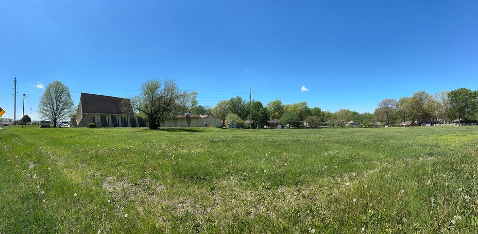 More Photos Of 7300 Nieman Rd, Shawnee Specialty For Sale