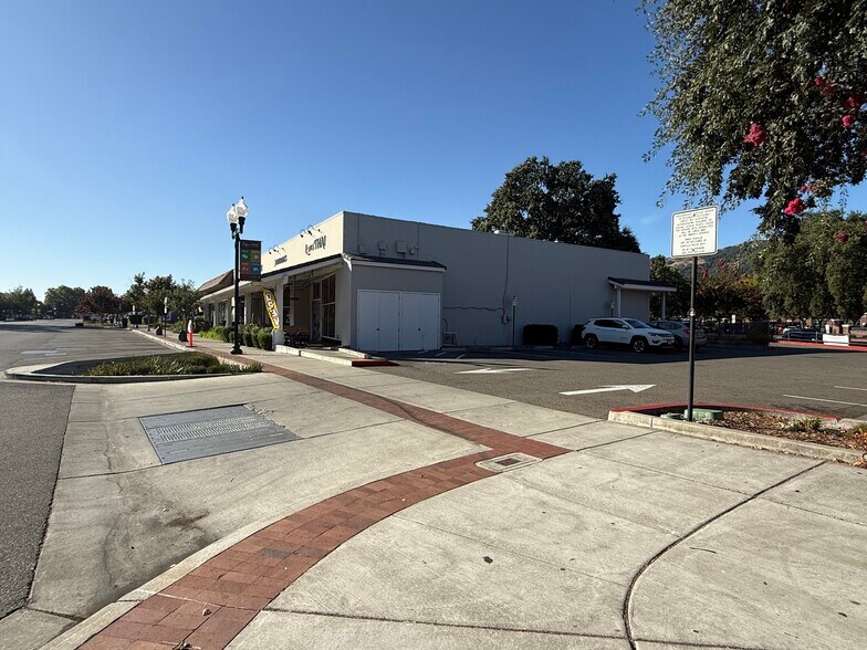 More Photos Of 115-125 Hartz Ave, Danville Restaurant For Lease