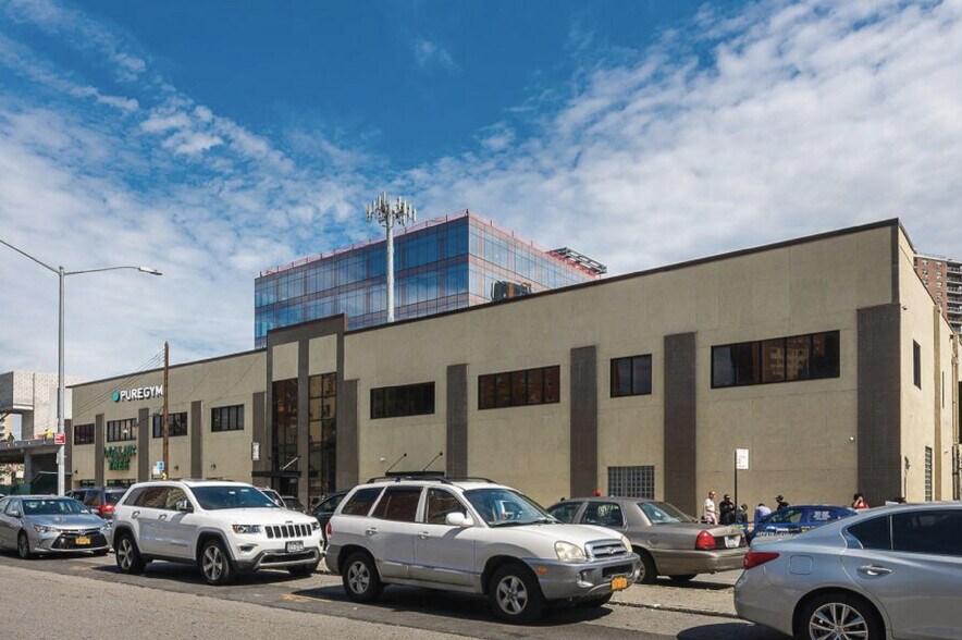 More Photos Of 2847-2865 W 8th St, Brooklyn Storefront Retail Office For Lease
