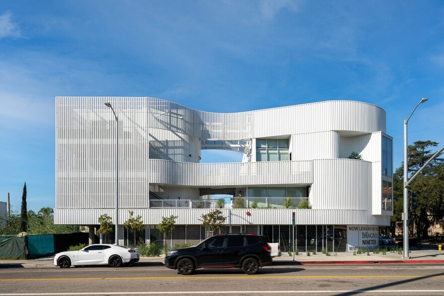 More Photos Of 11700 W Magnolia Blvd, Valley Village Apartments For Sale