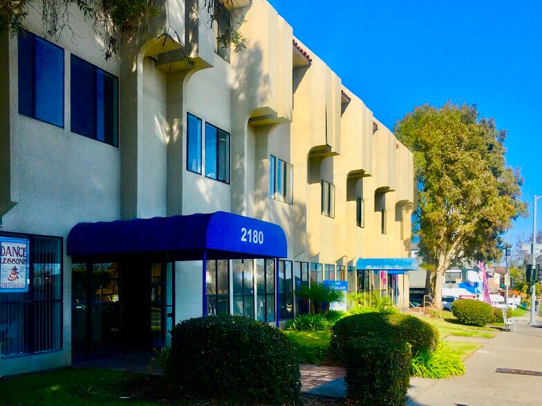 More Photos Of 2180 Garnet Ave, San Diego Office For Lease
