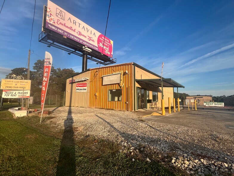 More Photos Of 17111 Highway 242, Conroe Self Storage For Lease