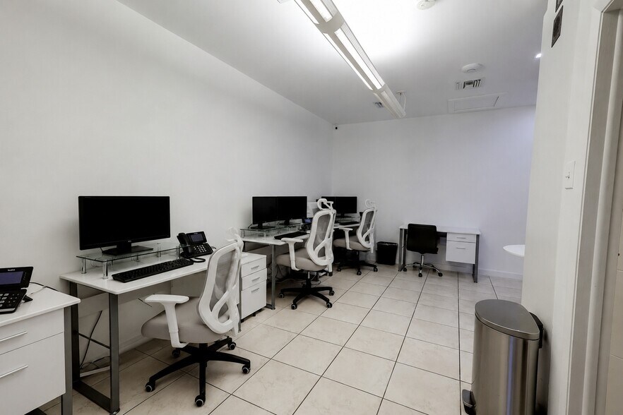 More Photos Of 8525 SW 92nd St, Miami Office For Sale