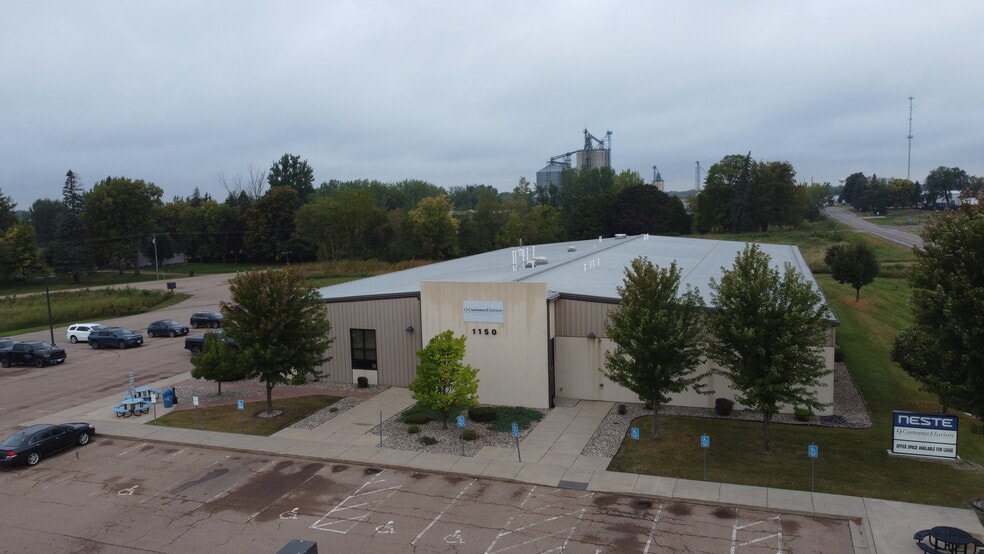 More Photos Of 1150 5th Ave SE, Hutchinson Office For Lease