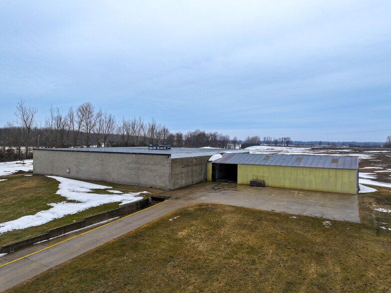 More Photos Of 266 Norwich Rd, Scotland Industrial For Lease