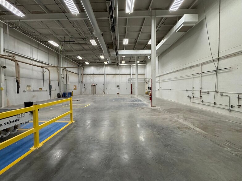 More Photos Of 118 Industrial Dr, Edgerton Warehouse For Sale
