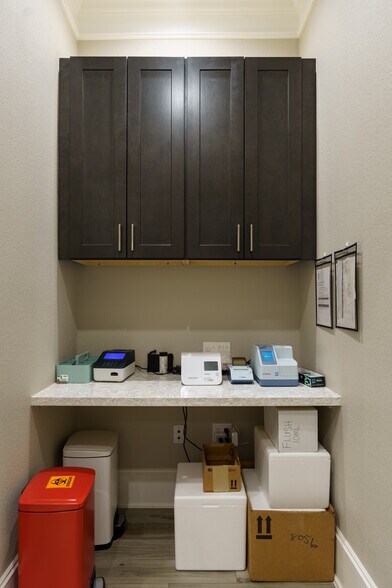 More Photos Of 17844 Mound Rd, Cypress Medical For Sale