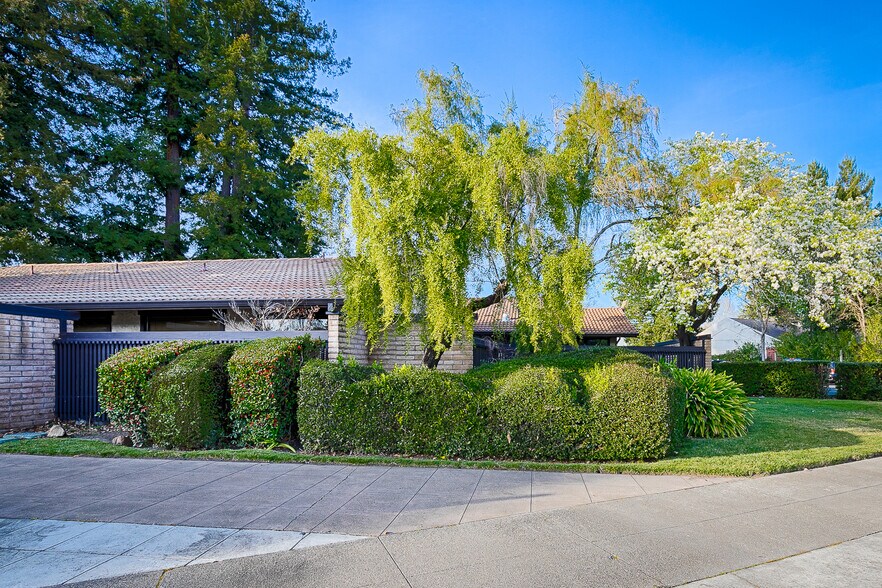 More Photos Of 4655 Hoen Ave, Santa Rosa Medical For Sale