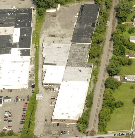 More Photos Of 100 Oakdale Rd, Johnson City Warehouse For Lease