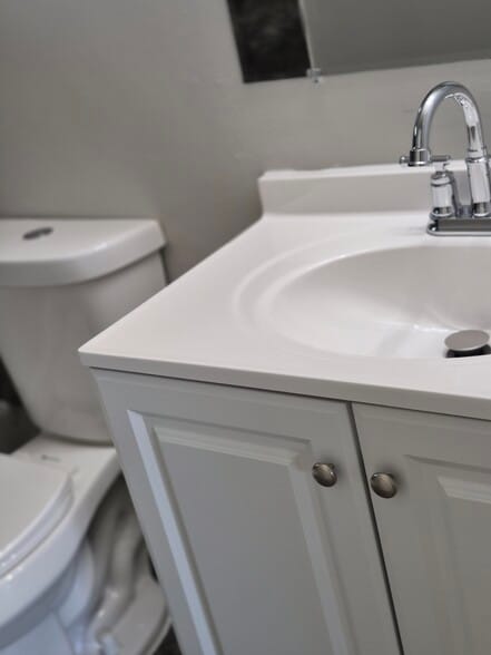 More Photos Of 455 W D St, Halsey Apartments For Sale