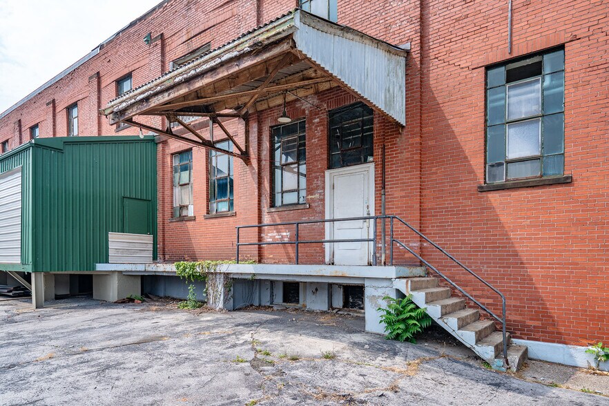 More Photos Of 662 Fillmore Ave, Buffalo Industrial For Sale