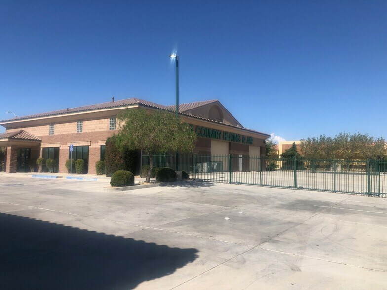 More Photos Of 16490 Walnut St, Hesperia Unknown For Lease