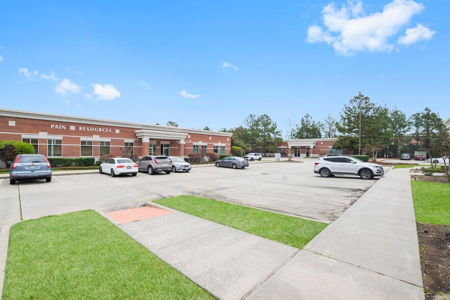 More Photos Of 3115 College Park Dr, Conroe Medical For Lease
