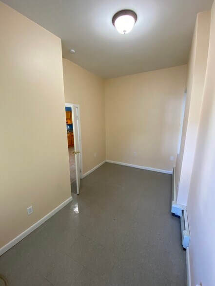 More Photos Of 31 Congress St, Cohoes Apartments For Sale
