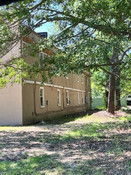 More Photos Of 1301 Pine St, Texarkana Apartments For Sale