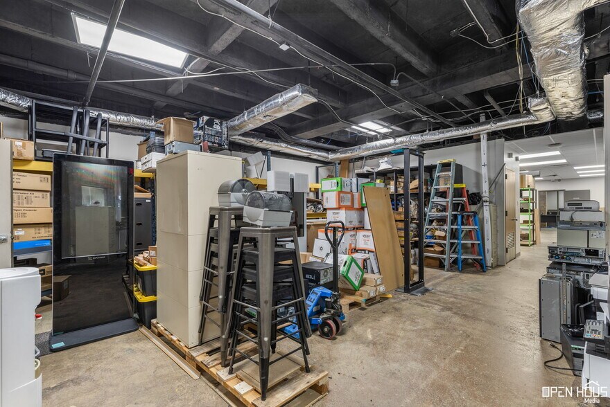 More Photos Of 915 9th St, Wichita Falls Office For Sale
