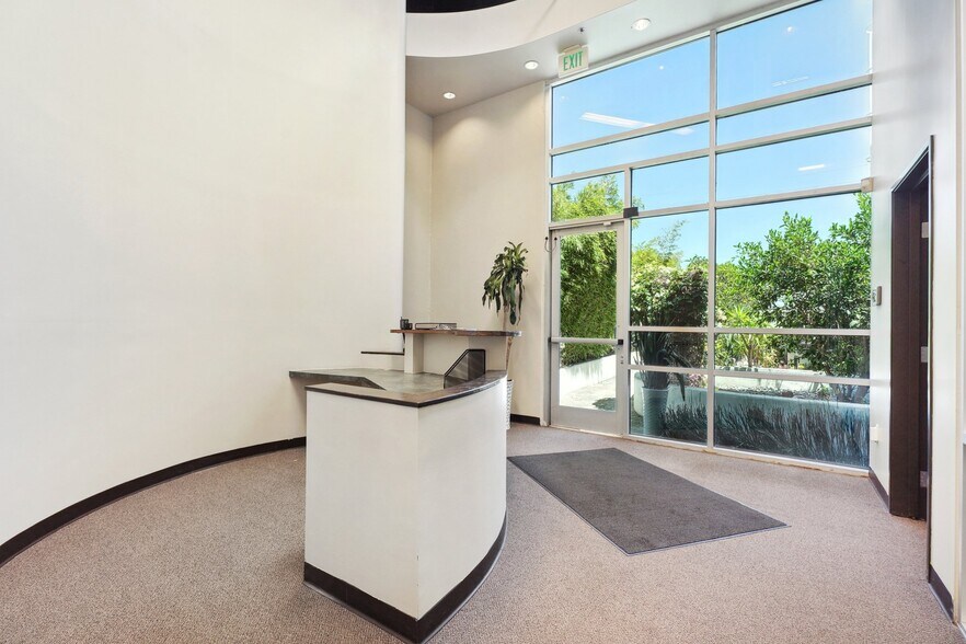 More Photos Of 2215-2221 W 190th St, Torrance Loft Creative Space For Lease