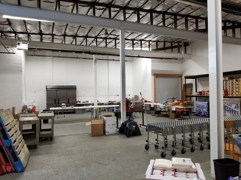 More Photos Of 98-114 N Ward St, New Brunswick Warehouse For Lease